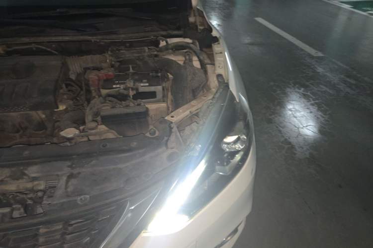 Used Nissan Sylphy 2016 1.6 XL CVT Deluxe Edition Engine Bay Left