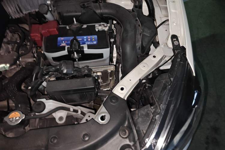 Used Nissan Sylphy 2016 1.6 XL CVT Deluxe Edition Engine Bay Left