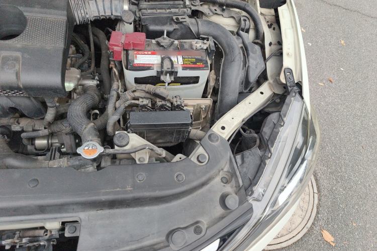 Used Nissan Sylphy 2016 1.6 XL CVT Deluxe Edition Engine Bay Left