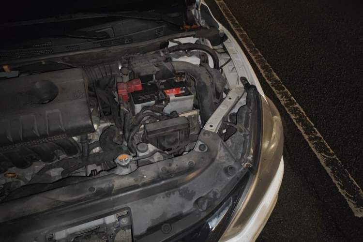 Used Nissan Sylphy 2016 1.6 XL CVT Deluxe Edition Engine Bay Left