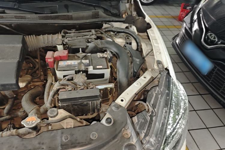 Used Nissan Sylphy 2016 1.6 XL Manual Luxury Edition Engine Bay Left