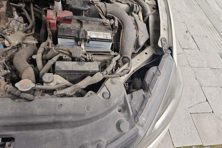 Used Nissan Sylphy 2016 1.6 XL CVT Luxury Edition Engine Bay Left