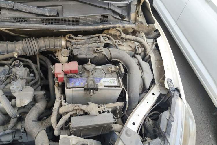 Used Nissan Sylphy 2016 1.6XE Manual Comfort Edition Engine Bay Left