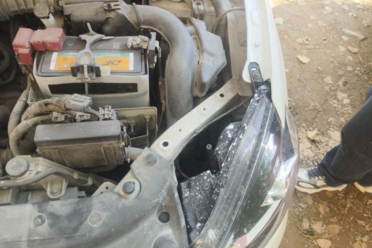 Used Nissan Sylphy 2016 1.6XV CVT Smart Enjoyment Version Engine Bay Left