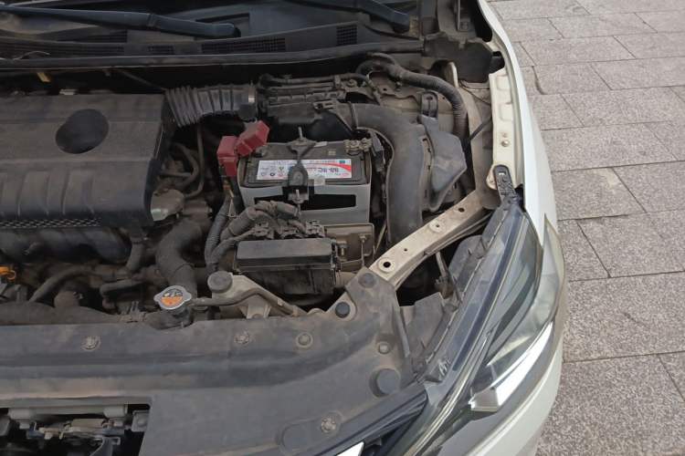 Used Nissan Sylphy 2016 1.6 XL Manual Luxury Edition Engine Bay Left