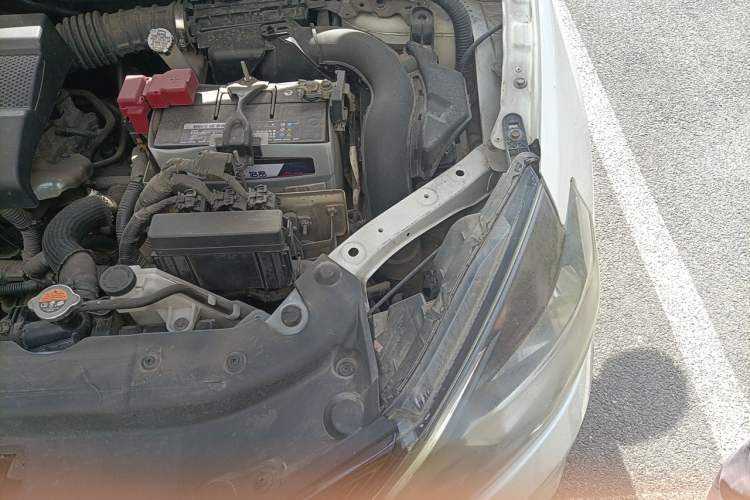 Used Nissan Sylphy 2016 1.6 XL CVT Deluxe Edition Engine Bay Left