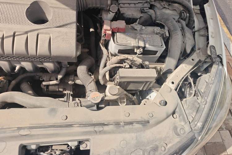 Used Nissan Sylphy 2016 1.6 XL CVT Deluxe Edition Engine Bay Left