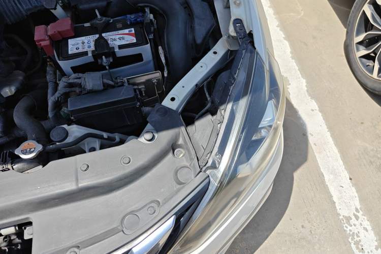 Used Nissan Sylphy 2016 1.6 XL CVT Deluxe Edition Engine Bay Left
