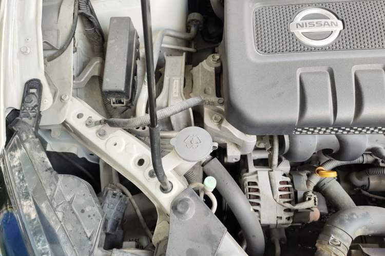 Used Nissan Sylphy 2016 1.6XV CVT Smart Enjoyment Version Engine Bay Right
