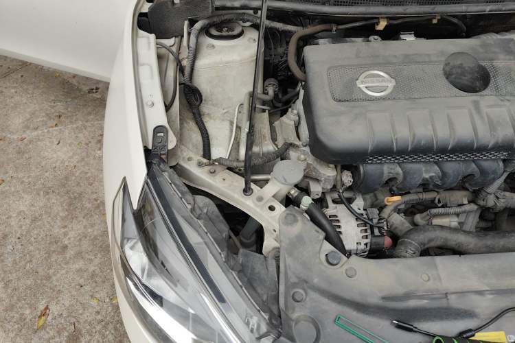 Used Nissan Sylphy 2016 1.6 XL CVT Deluxe Edition Engine Bay Right