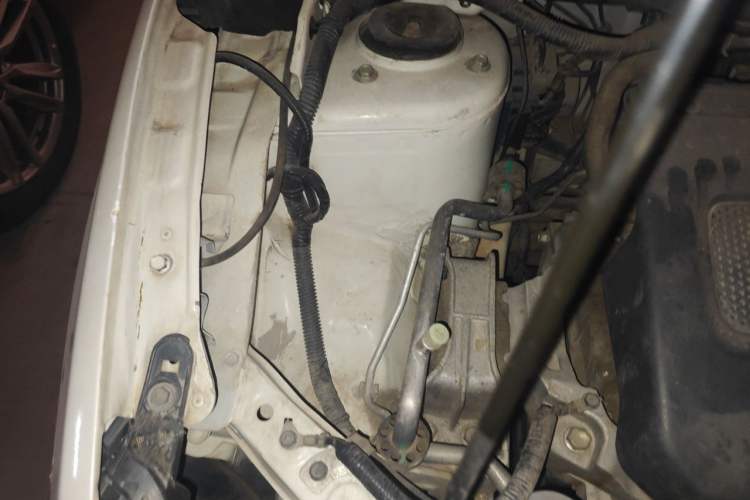 Used Nissan Sylphy 2016 1.6 XL CVT Deluxe Edition Engine Bay Right