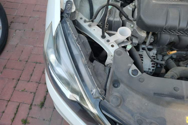 Used Nissan Sylphy 2016 1.6 XL CVT Deluxe Edition Engine Bay Right