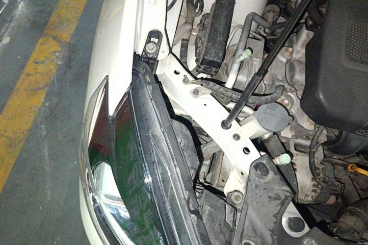 Used Nissan Sylphy 2016 1.6XV CVT Smart Enjoyment Version Engine Bay Right
