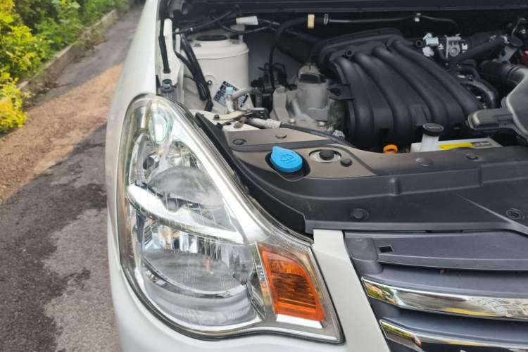 Used Nissan Sylphy 2016 Classic 1.6XE Manual Leading Edition Engine Bay Right