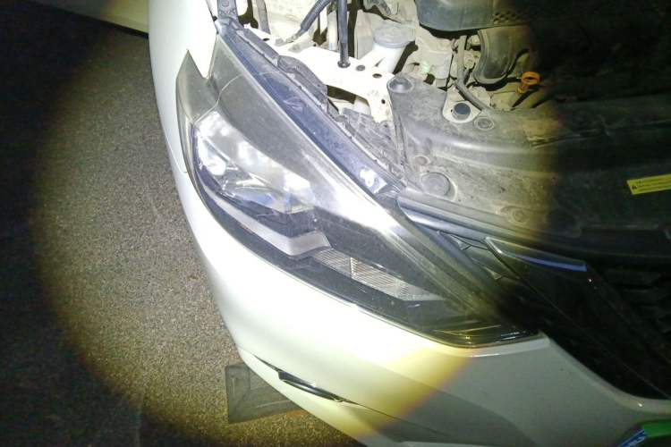 Used Nissan Sylphy 2016 1.6 XL CVT Luxury Edition Engine Bay Right