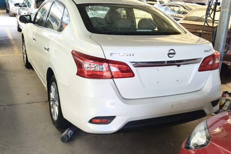 Used Nissan Sylphy 2016 1.6 XL Manual Luxury Edition Exterior 2