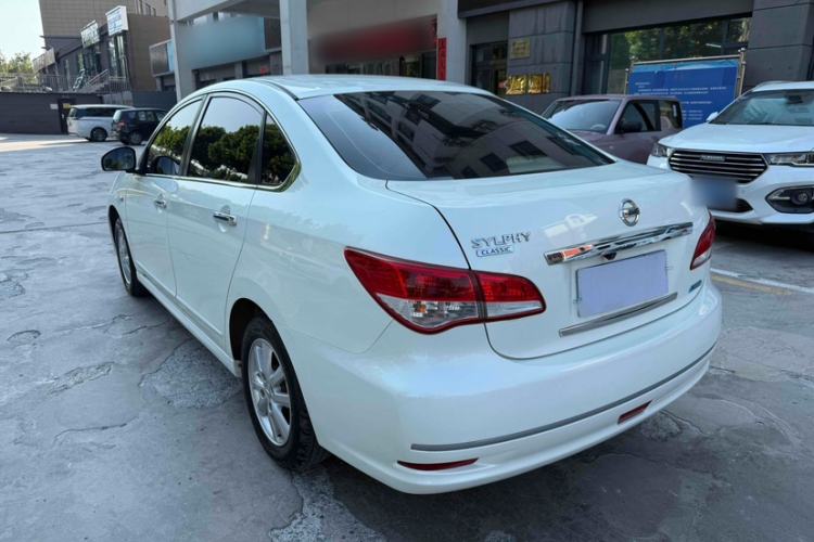 Used Nissan Sylphy 2016 Classic 1.6XE Manual Leading Edition Exterior 3