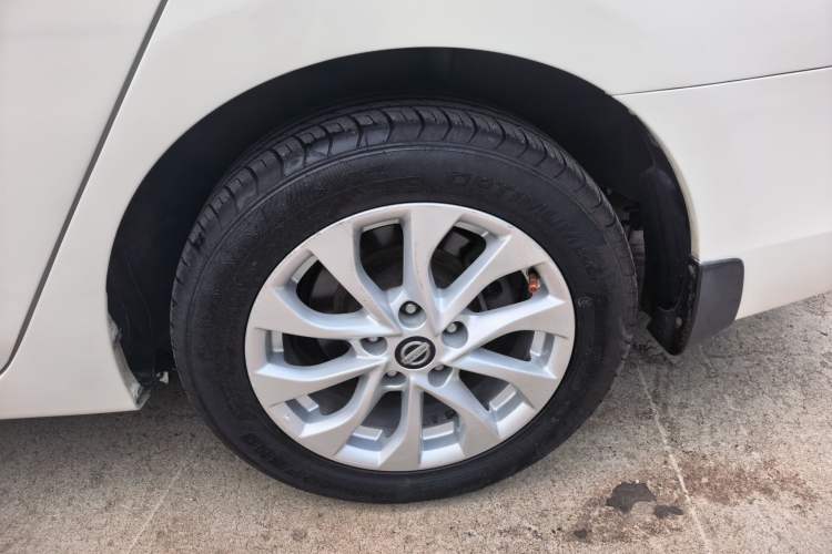 Used Nissan Sylphy 2016 1.6 XL Manual Luxury Edition Exterior 3