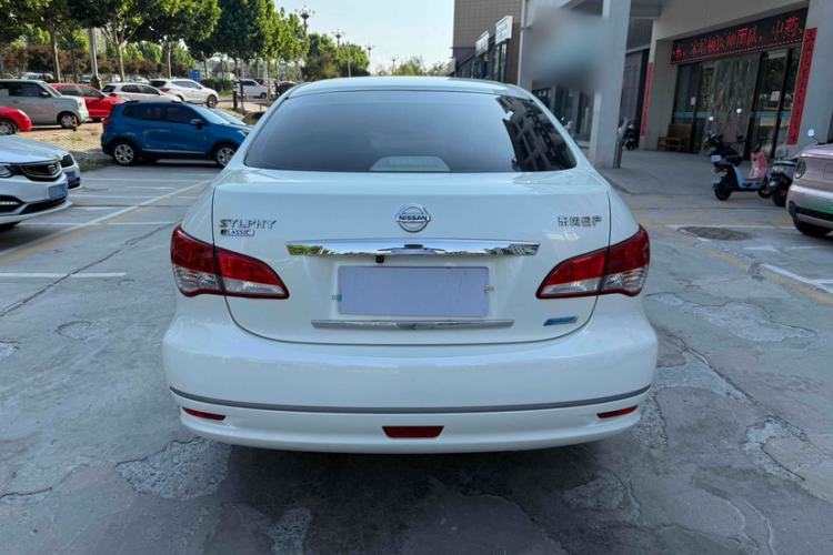 Used Nissan Sylphy 2016 Classic 1.6XE Manual Leading Edition Exterior 4