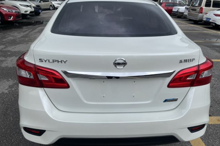 Used Nissan Sylphy 2016 1.6 XL CVT Luxury Edition Exterior 4