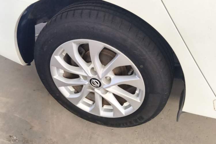 Used Nissan Sylphy 2016 1.6 XL Manual Luxury Edition Exterior 5