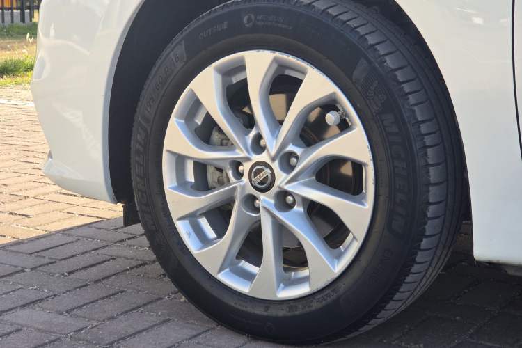 Used Nissan Sylphy 2016 1.6XV CVT Smart Enjoyment Version Exterior 8