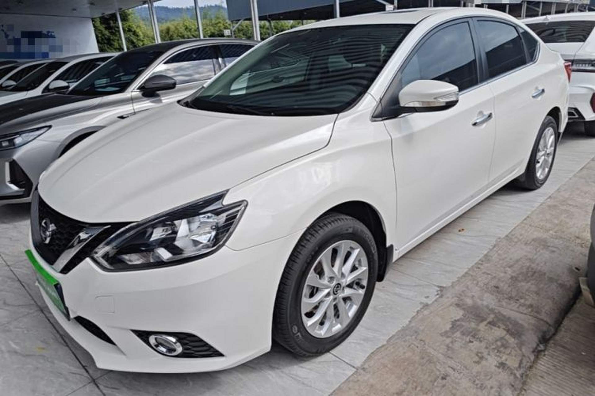 Used Nissan Sylphy 2016 1.6 XL CVT Luxury Edition Front Left 45 Deg