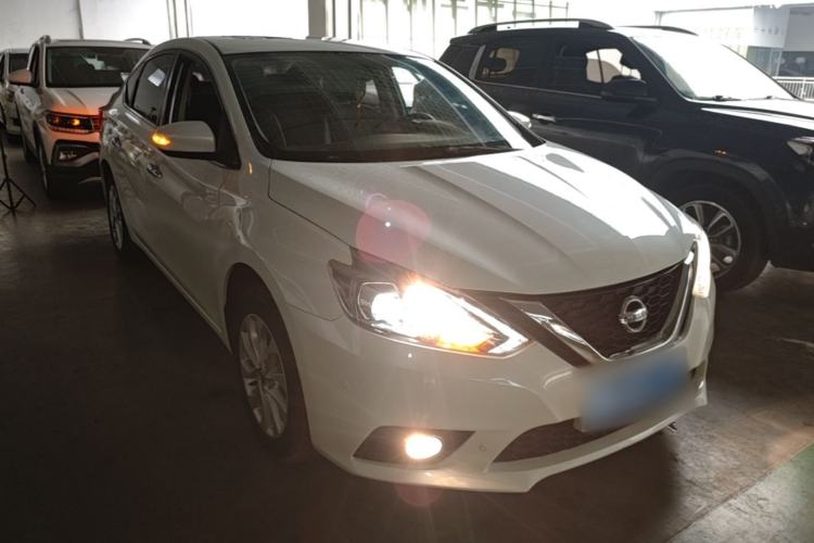 Used Nissan Sylphy 2016 1.6XV CVT Smart Enjoyment Version Front Right 45 Deg
