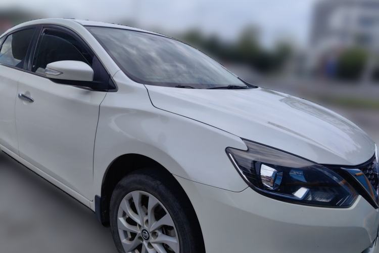Used Nissan Sylphy 2016 1.6 XL CVT Deluxe Edition Front Right 45 Deg