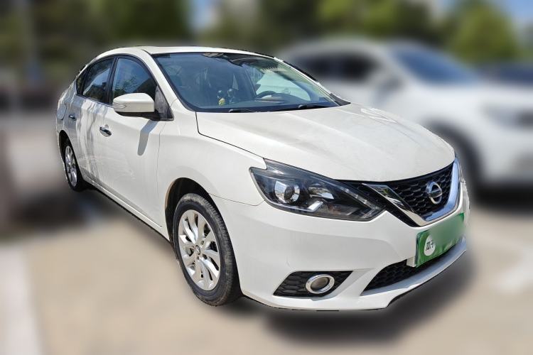 Used Nissan Sylphy 2016 1.6 XL CVT Deluxe Edition Front Right 45 Deg