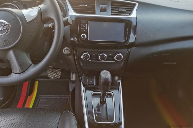 Used Nissan Sylphy 2016 1.6 XL CVT Deluxe Edition Gear Lever