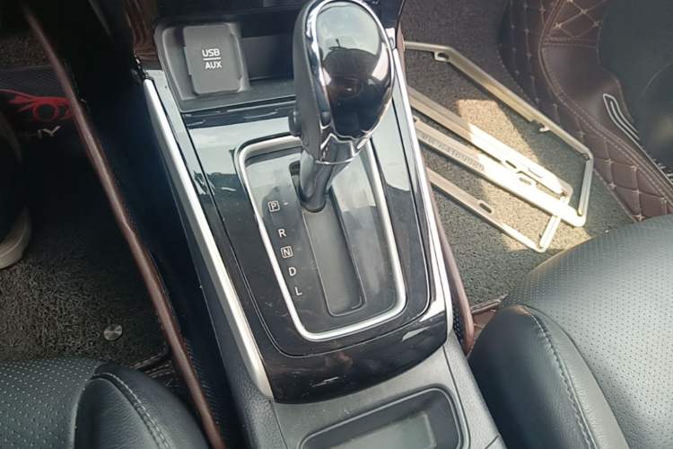 Used Nissan Sylphy 2016 1.6XV CVT Smart Enjoyment Version Gear Lever