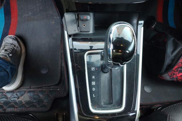 Used Nissan Sylphy 2016 1.6XV CVT Smart Enjoyment Version Gear Lever