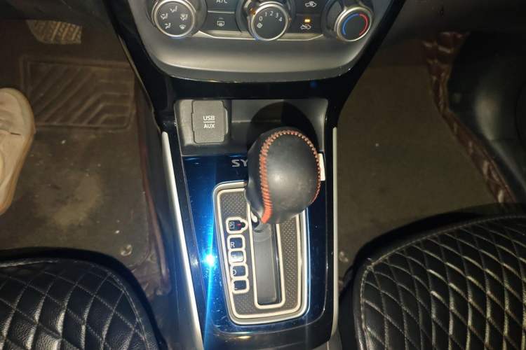 Used Nissan Sylphy 2016 1.6 XL CVT Luxury Edition Gear Lever
