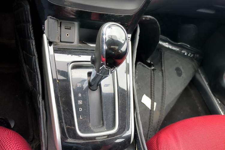 Used Nissan Sylphy 2016 1.6 XL CVT Deluxe Edition Gear Lever