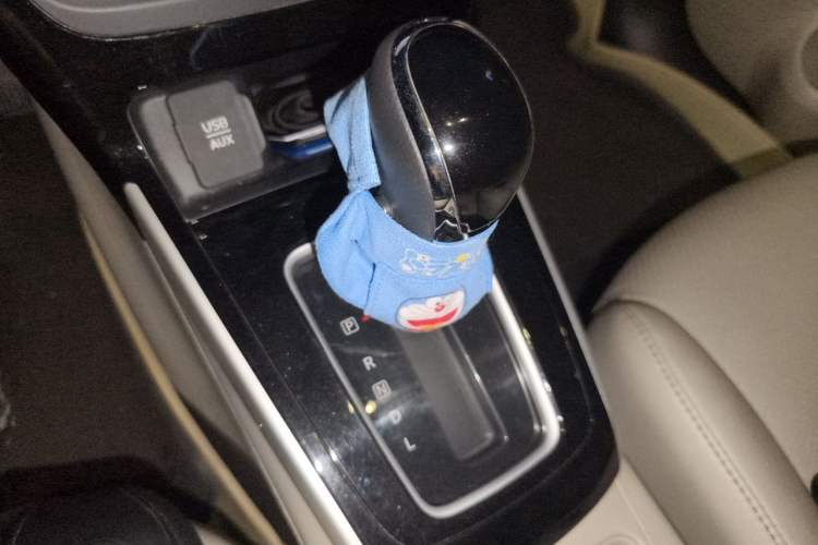Used Nissan Sylphy 2016 1.6XV CVT ZhiZun Edition Gear Lever