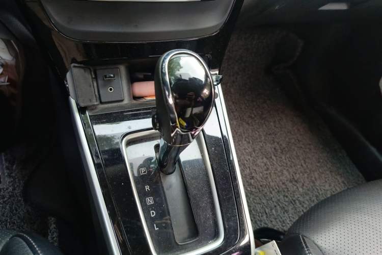 Used Nissan Sylphy 2016 1.6XV CVT Smart Enjoyment Version Gear Lever