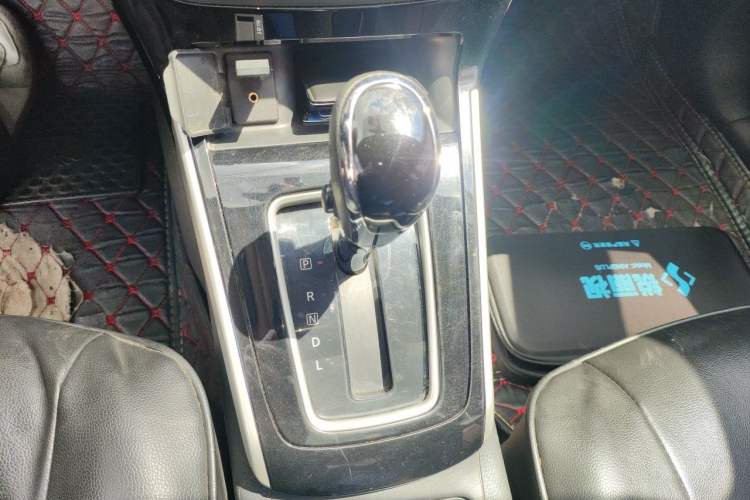 Used Nissan Sylphy 2016 1.6 XL CVT Deluxe Edition Gear Lever