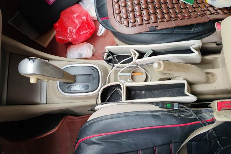 Used Nissan Sylphy 2016 Classic 1.6XE Automatic Leading Edition Gear Lever