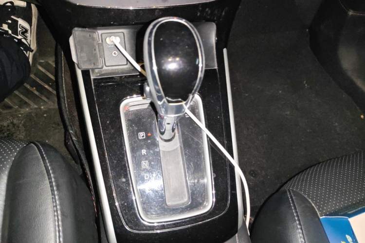 Used Nissan Sylphy 2016 1.6 XL CVT Luxury Edition Gear Lever