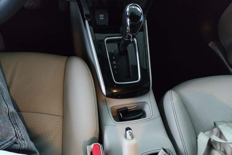 Used Nissan Sylphy 2016 1.6XV CVT Smart Enjoyment Version Gear Lever