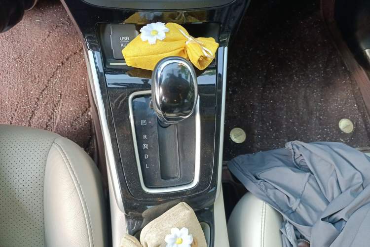 Used Nissan Sylphy 2016 1.6XV CVT Smart Enjoyment Version Gear Lever