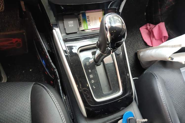 Used Nissan Sylphy 2016 1.6XV CVT Smart Enjoyment Version Gear Lever