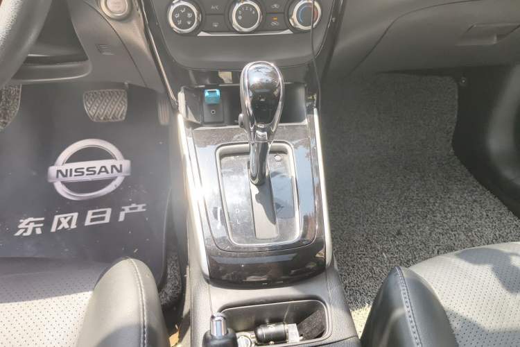 Used Nissan Sylphy 2016 1.6 XL CVT Deluxe Edition Gear Lever
