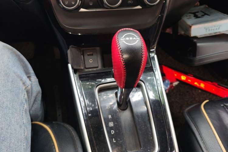 Used Nissan Sylphy 2016 1.6XV CVT Smart Enjoyment Version Gear Lever