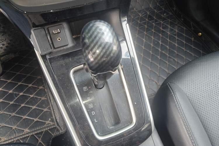 Used Nissan Sylphy 2016 1.6 XL CVT Luxury Edition Gear Lever