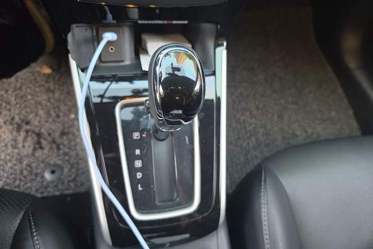 Used Nissan Sylphy 2016 1.6 XL CVT Deluxe Edition Gear Lever