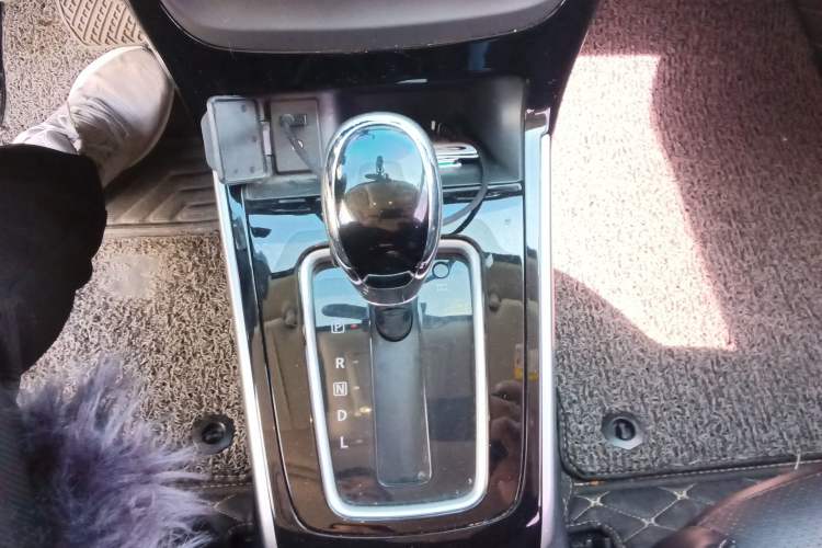 Used Nissan Sylphy 2016 1.6XV CVT Smart Enjoyment Version Gear Lever