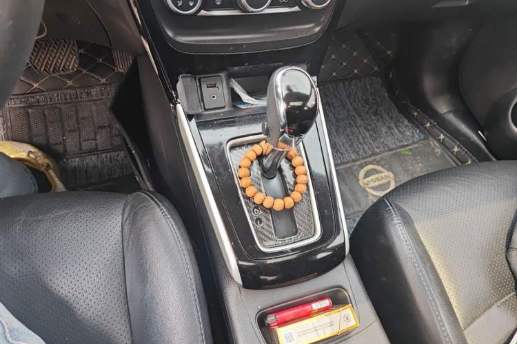 Used Nissan Sylphy 2016 1.6XV CVT Smart Enjoyment Version Gear Lever