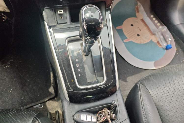 Used Nissan Sylphy 2016 1.6XV CVT Smart Enjoyment Version Gear Lever
